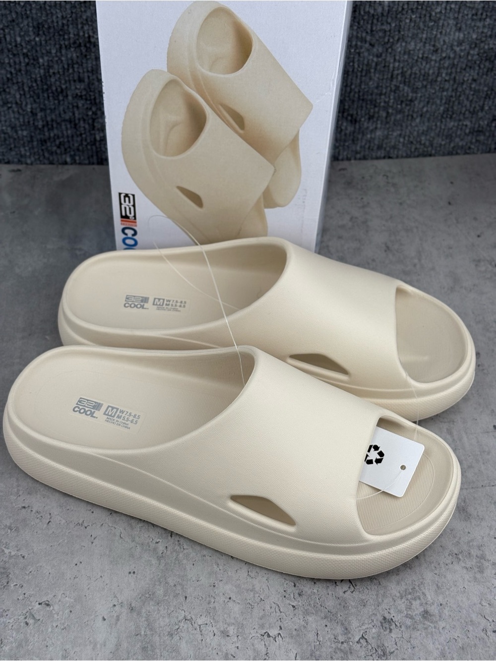 New 32 Degrees Cool Cushion Slides Unisex Tan Size M Super Lightweight Comfort
